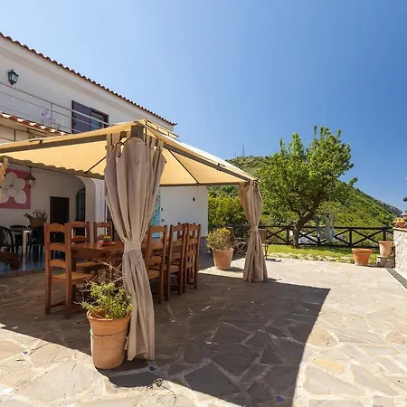 Casa Punta Campanella * 马萨鲁布朗斯
